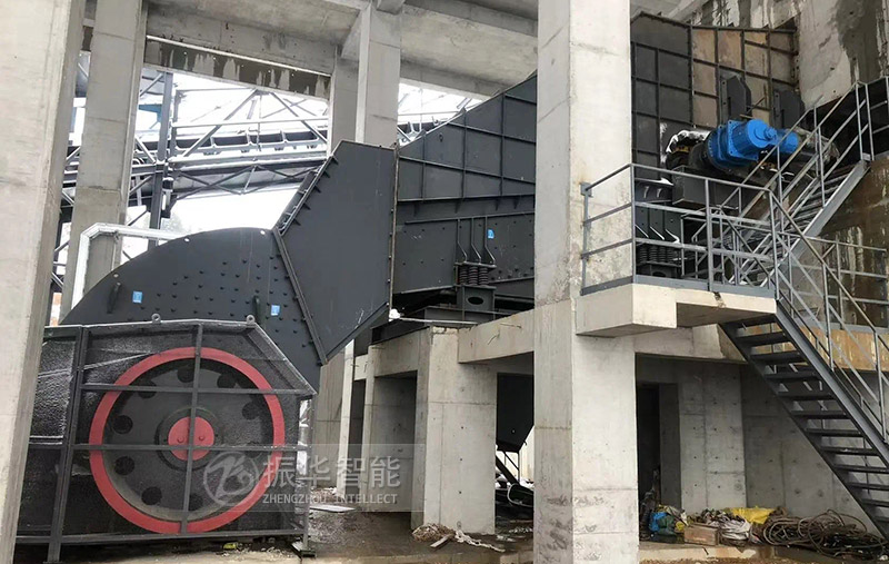 重型锤式破碎机生产现场